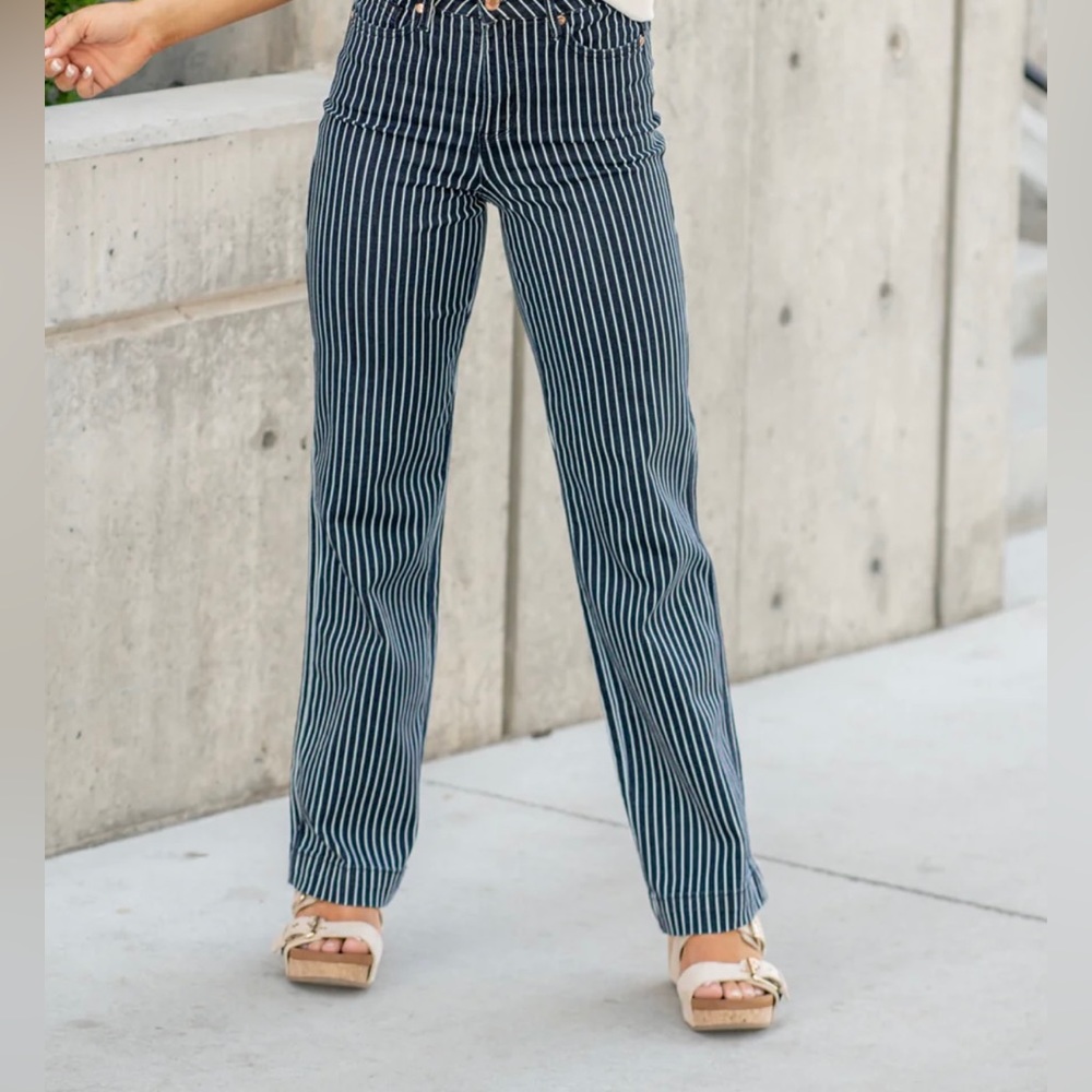 Judy Blue High Rise Straight Jeans